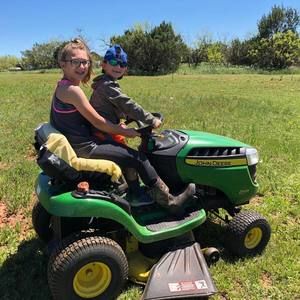 Meet your Posher, Melissa